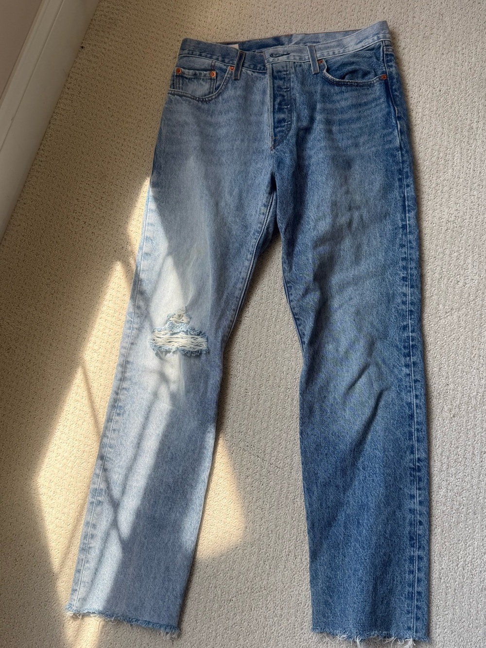 Levi Light Blue Two Toned Color Straight-Leg Women's Jeans with Knee Distress